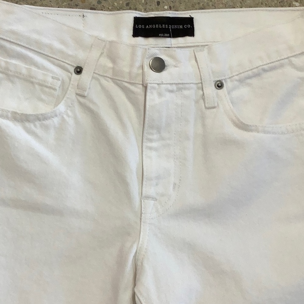 Los Angeles Denim Company Cameron easy fit straight leg white jeans. BRAND NEW